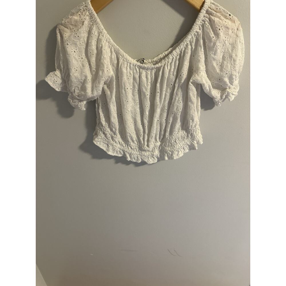 American Eagle White Eyelet Crop Top Medium Cottagecore Milkmaid Puff Sleeve